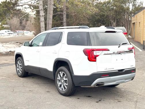 2023 GMC Acadia AWD SLT