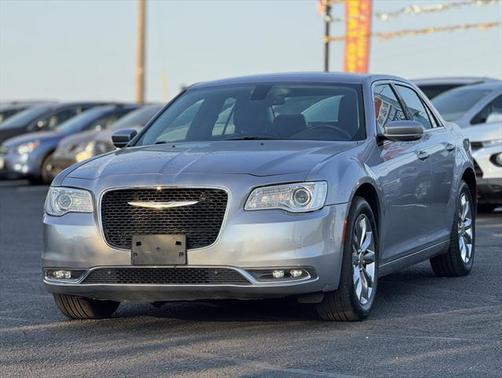 2015 Chrysler 300 Limited