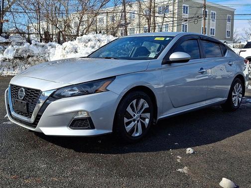 2022 Nissan Altima S FWD