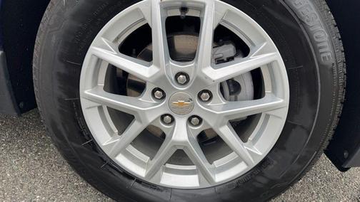 Blue Glow Metallic 2023 Chevrolet Equinox 1LT