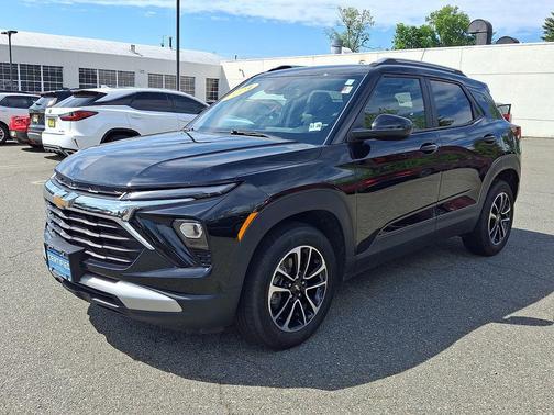 Mosaic Black Metallic 2024 Chevrolet Trailblazer LT