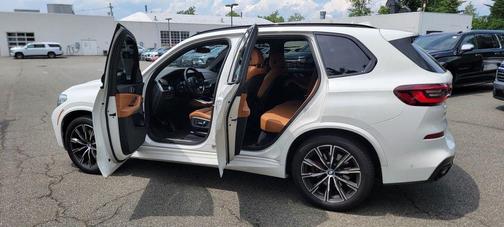 Alpine White 2023 BMW X5 xDrive40i