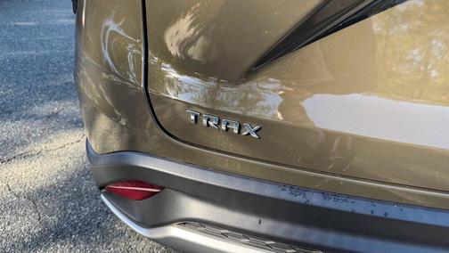 Harvest Bronze Metallic 2024 Chevrolet Trax LT