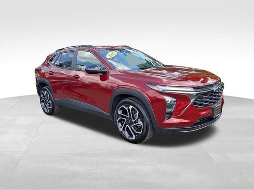 Crimson Metallic 2025 Chevrolet Trax FWD 2RS