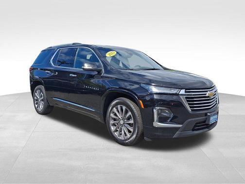 Mosaic Black Metallic 2023 Chevrolet Traverse Premier