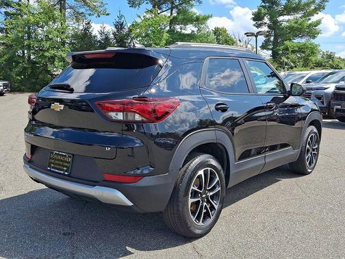 Mosaic Black Metallic 2024 Chevrolet Trailblazer LT