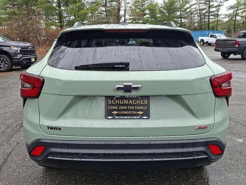 Cacti Green 2024 Chevrolet Trax FWD 2RS