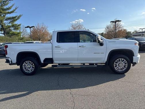 Summit White 2020 Chevrolet Silverado 2500 High Country