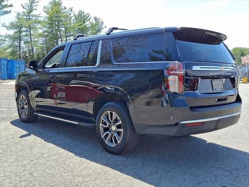2022 Chevrolet Suburban LT