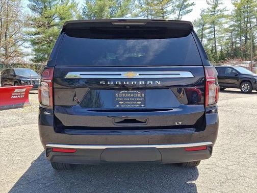 2022 Chevrolet Suburban LT