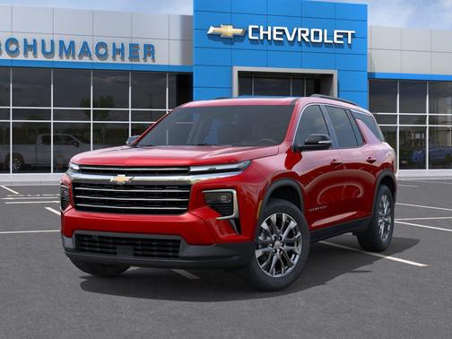 Radiant Red Tintcoat 2026 Chevrolet Traverse LT