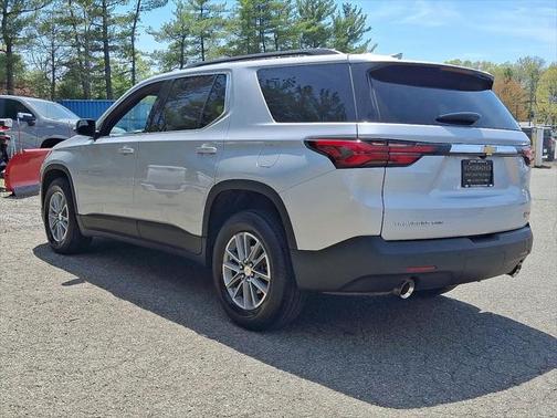 2022 Chevrolet Traverse LT Cloth