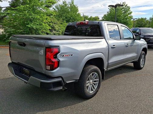 Sterling Gray Metallic 2024 Chevrolet Colorado LT