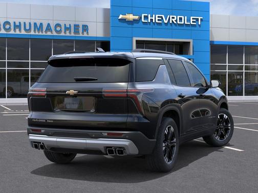 Mosaic Black Metallic 2027 Chevrolet Traverse LT