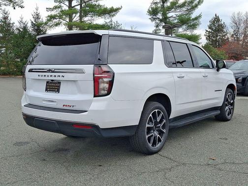 2022 Chevrolet Suburban RST