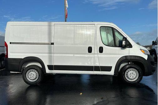 2025 RAM ProMaster 1500 Low Roof
