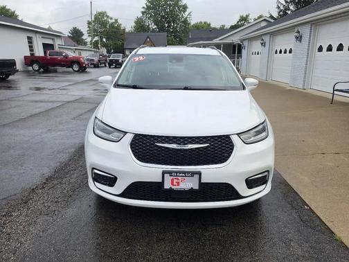 Bright White Clearcoat 2022 Chrysler Pacifica Touring L