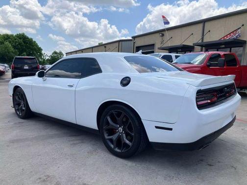 2018 Dodge Challenger SXT
