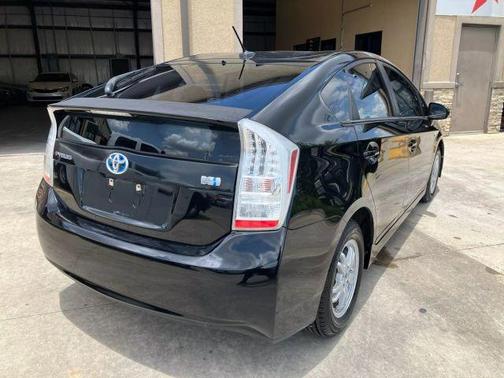 2010 Toyota Prius III