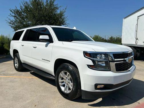 2017 Chevrolet Suburban LT