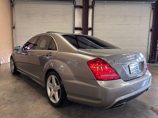 2011 Mercedes-Benz S-Class S 550