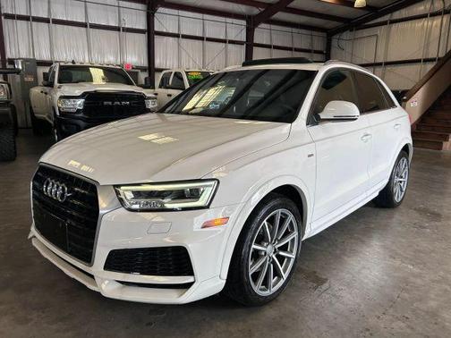 Cortina White 2018 Audi Q3 2.0T Sport Premium