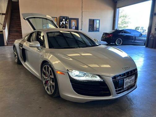 Silver 2009 Audi R8