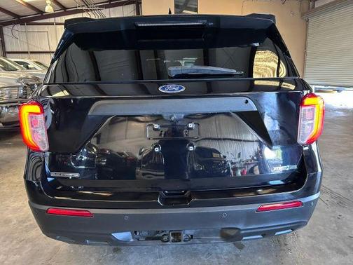 Black 2020 Ford Utility Police Interceptor Base