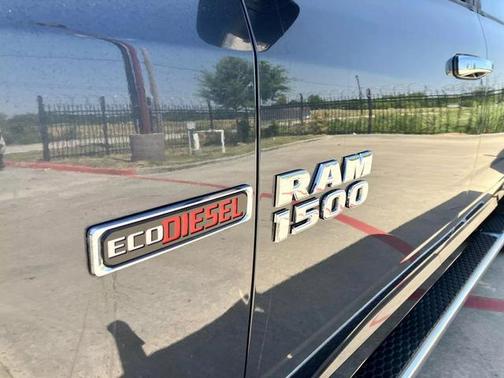 2016 RAM 1500 SLT