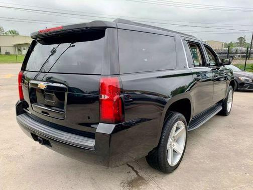 2017 Chevrolet Suburban LT