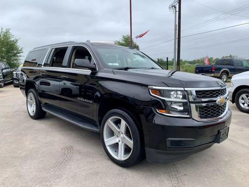 2017 Chevrolet Suburban LT