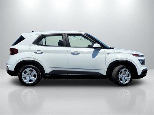 2020 Hyundai VENUE SE