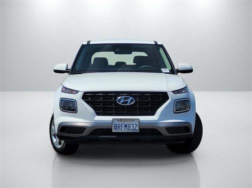 2020 Hyundai VENUE SE
