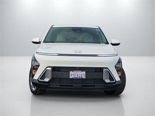 2025 Hyundai KONA SE