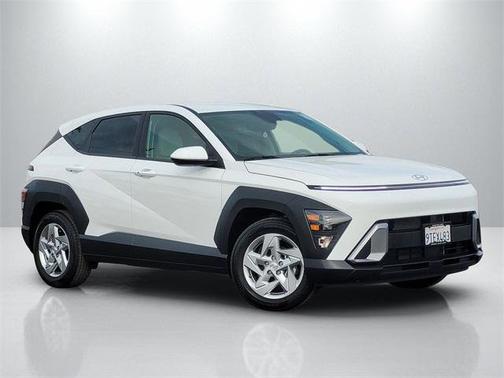 2025 Hyundai KONA SE
