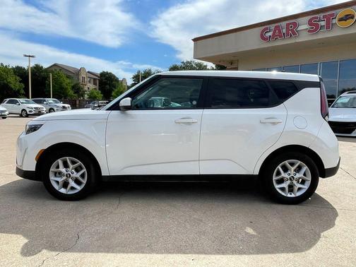 Snow White Pearl 2025 Kia Soul LX