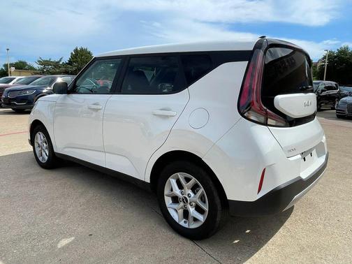 Snow White Pearl 2025 Kia Soul LX