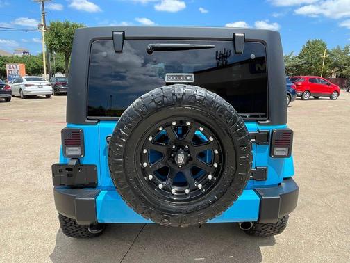 Chief Clearcoat 2017 Jeep Wrangler Unlimited Sahara