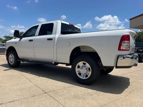 2024 RAM 2500 Tradesman Crew Cab 4x4 6'4' Box