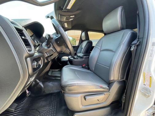 2024 RAM 2500 Tradesman Crew Cab 4x4 6'4' Box