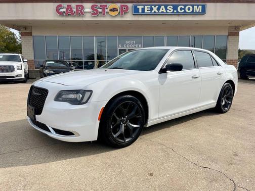 2020 Chrysler 300 Touring
