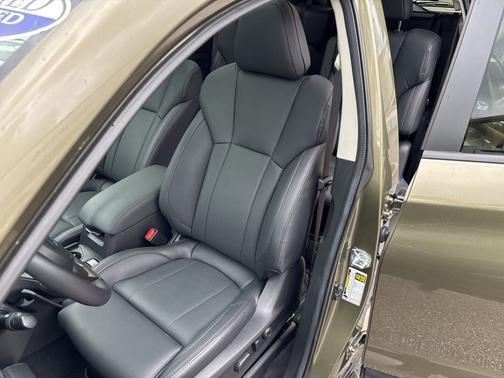 Autumn Green Metallic 2025 Subaru Ascent Limited Bronze Edition