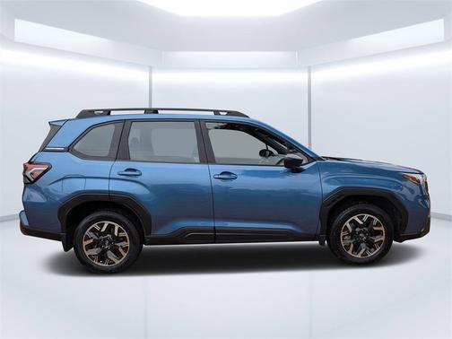 2025 Subaru Forester Base