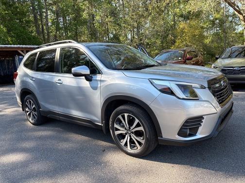 Ice Silver Metallic 2023 Subaru Forester Limited
