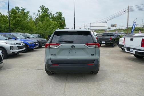 2020 Toyota RAV4 XLE