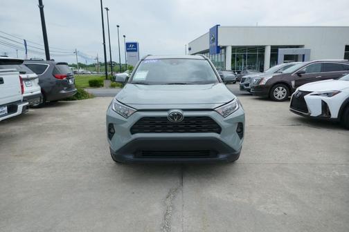 2020 Toyota RAV4 XLE