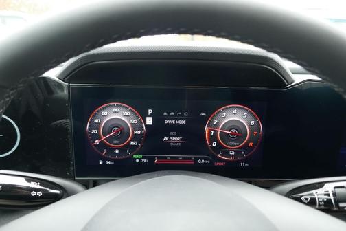 2025 Hyundai ELANTRA HEV SEL Sport