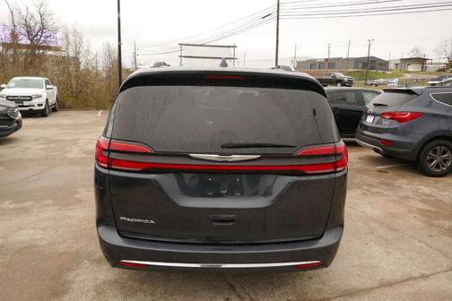 2021 Chrysler Pacifica Touring-L