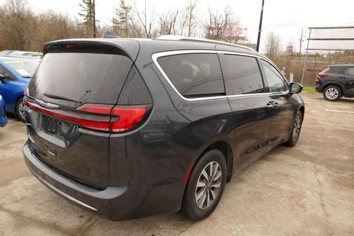 2021 Chrysler Pacifica Touring-L