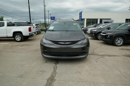 2021 Chrysler Voyager LXI